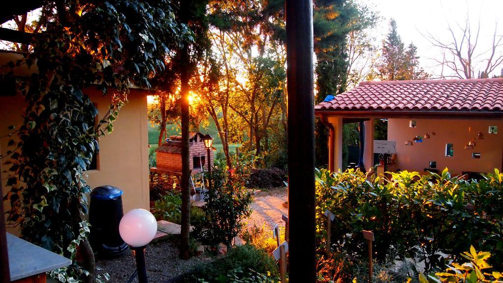 Agriturismo La Terra Valiano Exteriér fotografie