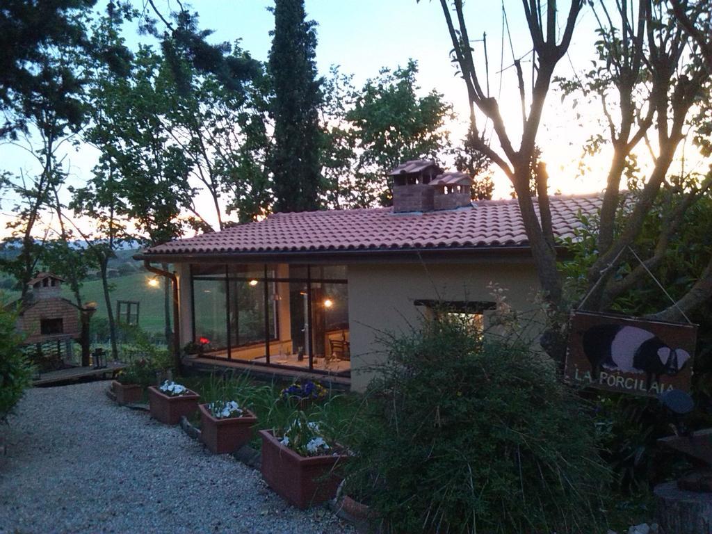Agriturismo La Terra Valiano Exteriér fotografie